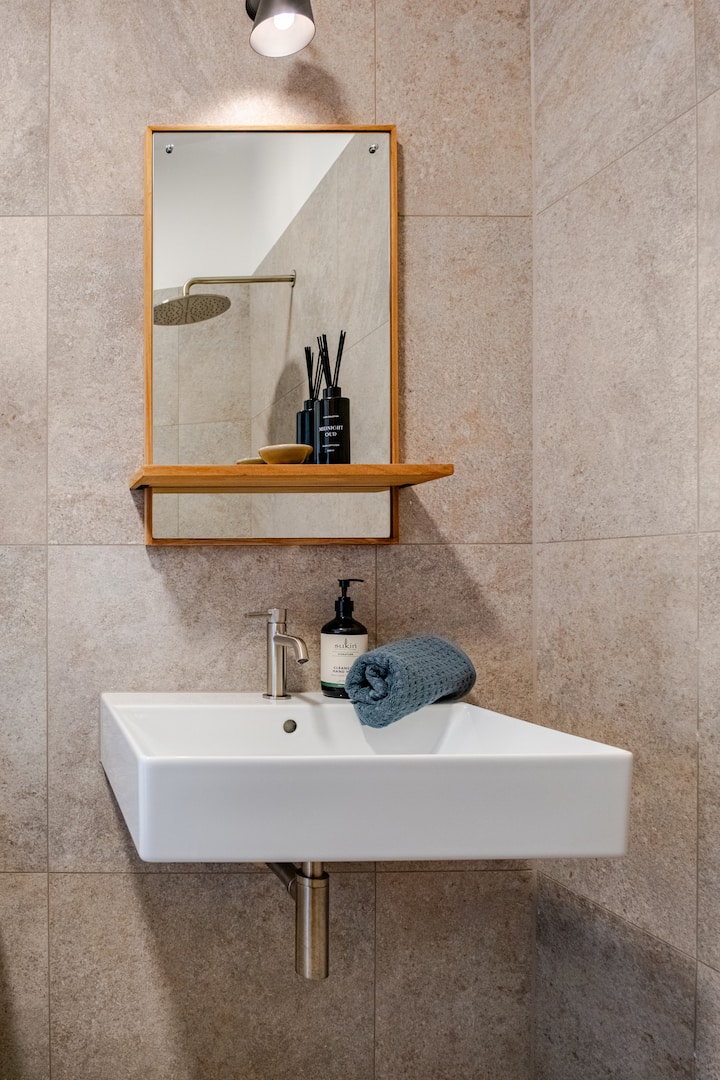 Centaur House serviced accommodation and holiday let