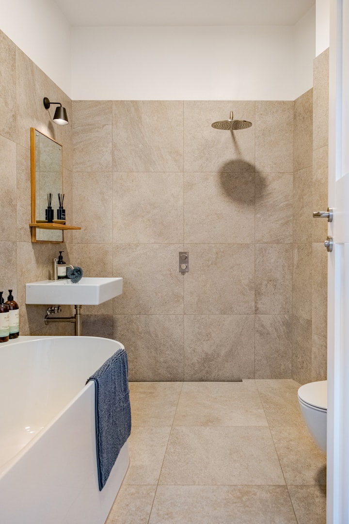 Centaur House serviced accommodation and holiday let