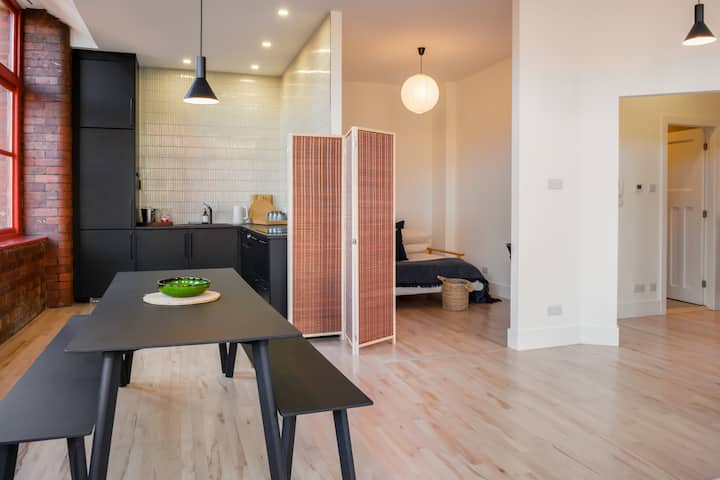 Centaur House serviced accommodation and holiday let