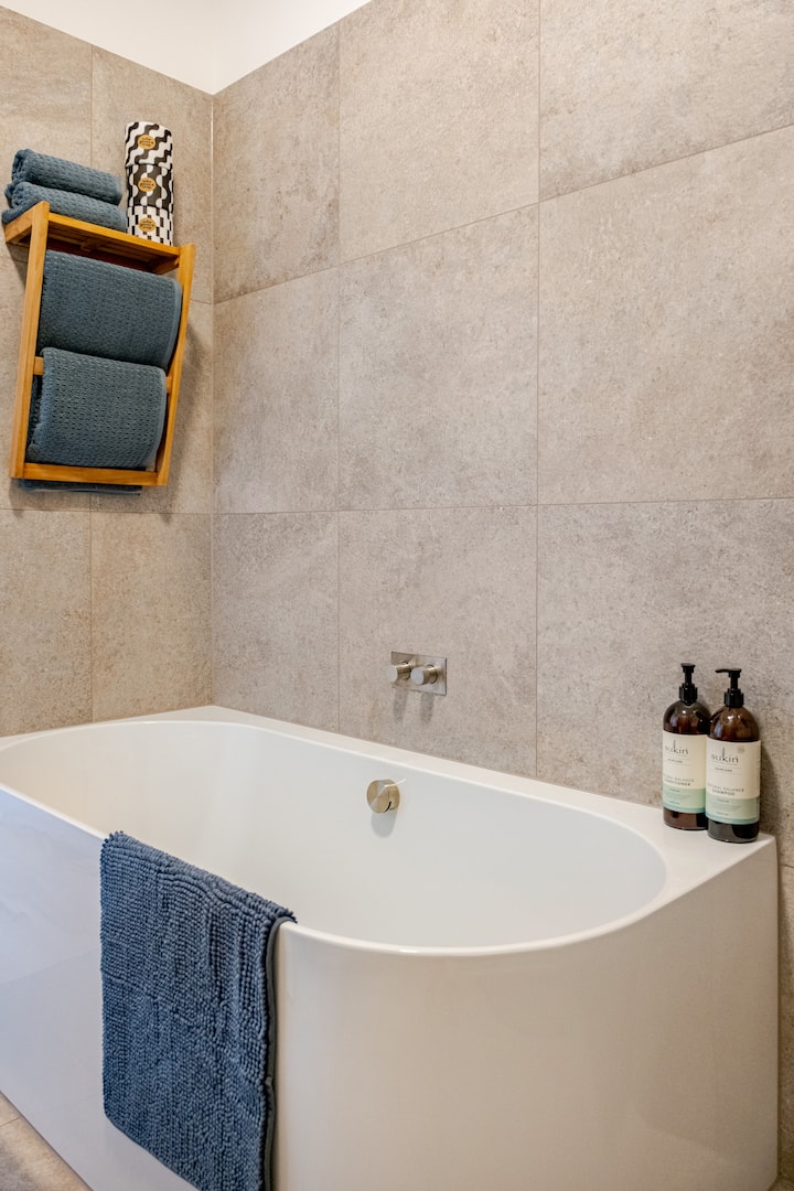 Centaur House serviced accommodation and holiday let