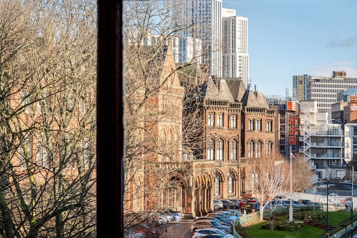 Centaur House serviced accommodation and holiday let