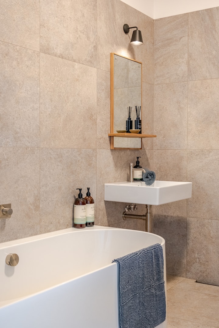 Centaur House serviced accommodation and holiday let